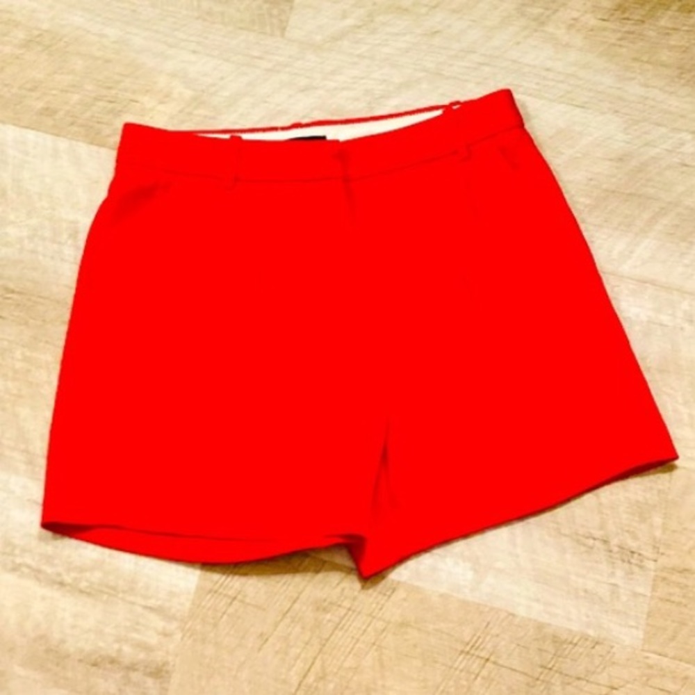 NWOT J. Crew shorts with 2 pockets in the front, size 0